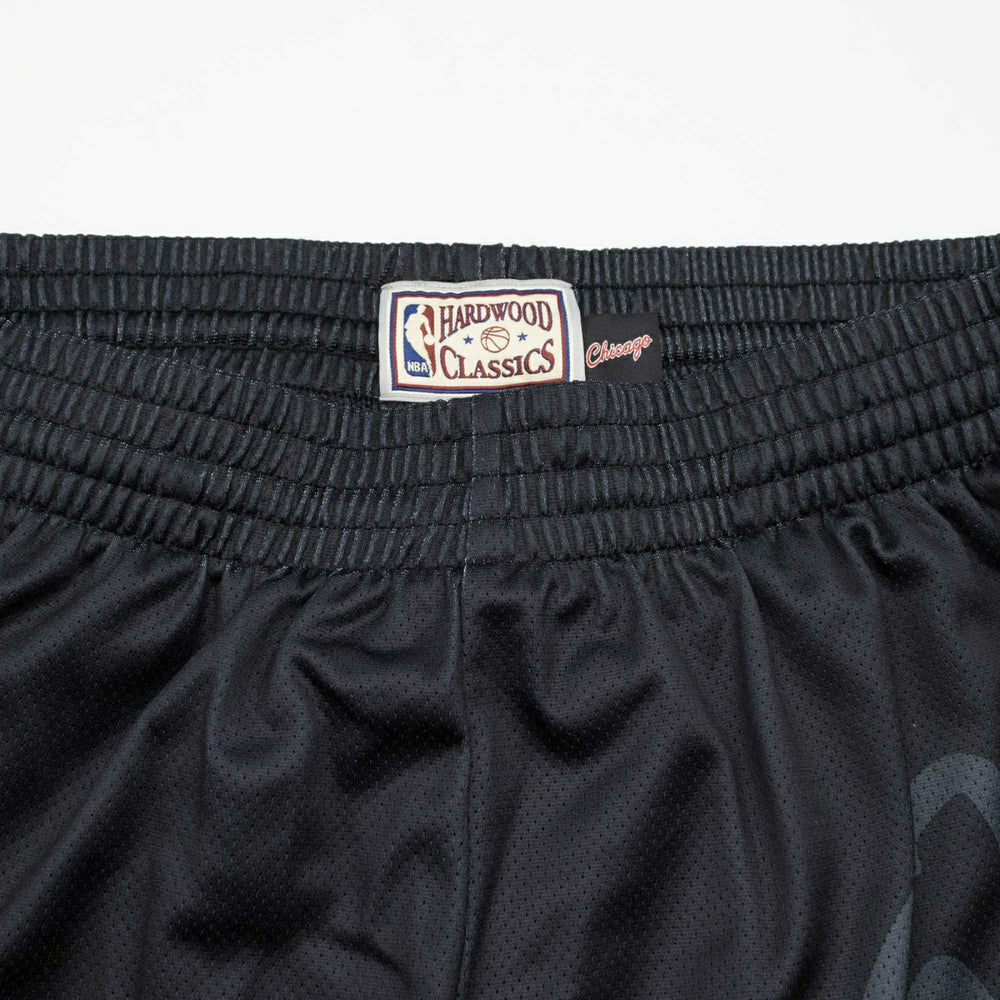 Chicago Bulls Big Face 4.0 Mitchell & Ness NBA Shorts Black - Taass US