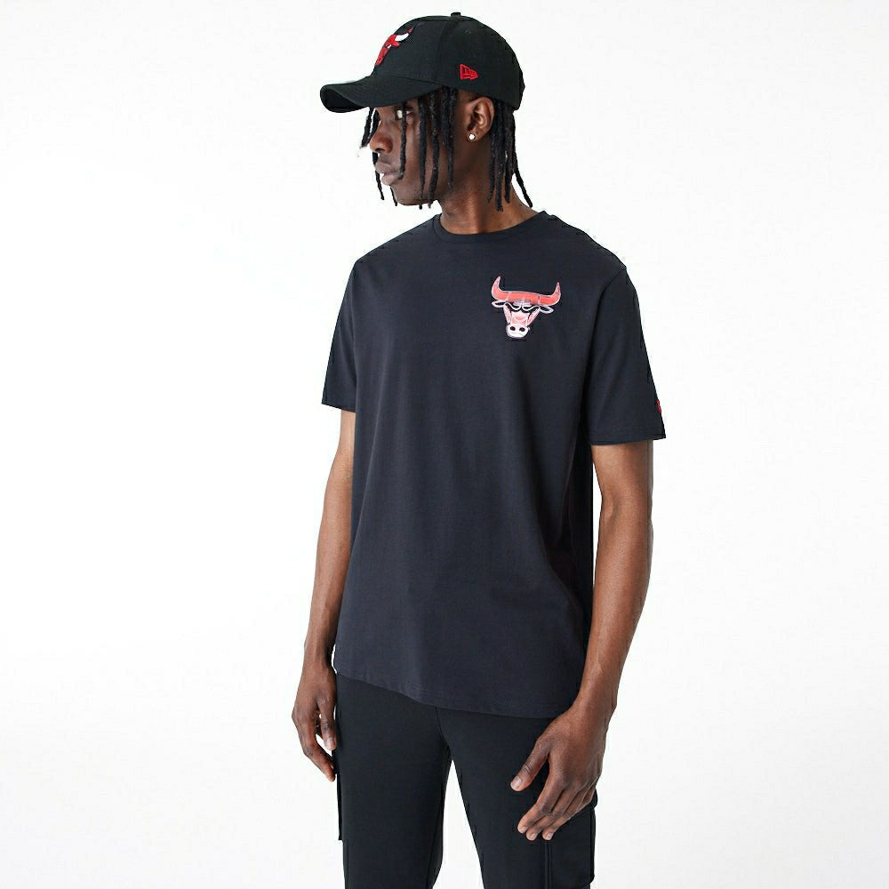 Chicago Bulls Holographic New Era NBA T-Shirt Black - Taass on sale