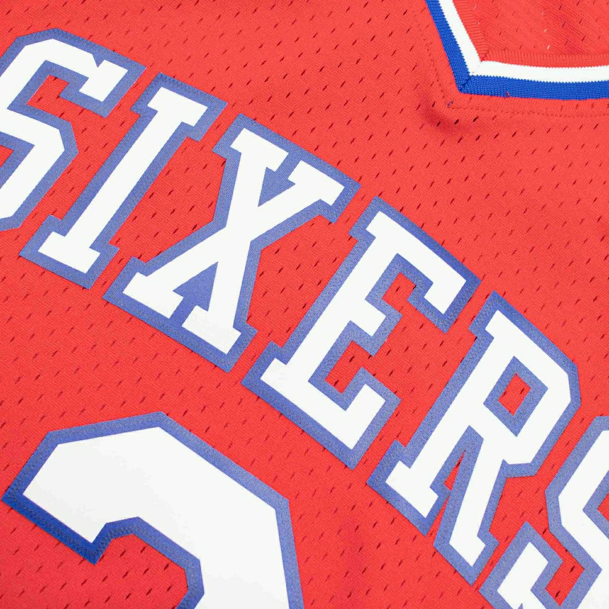 Moses Malone #2 Philadelphia 76ers 1982-83 Mitchell & Ness Swingman NBA Jersey Red - Taass discount