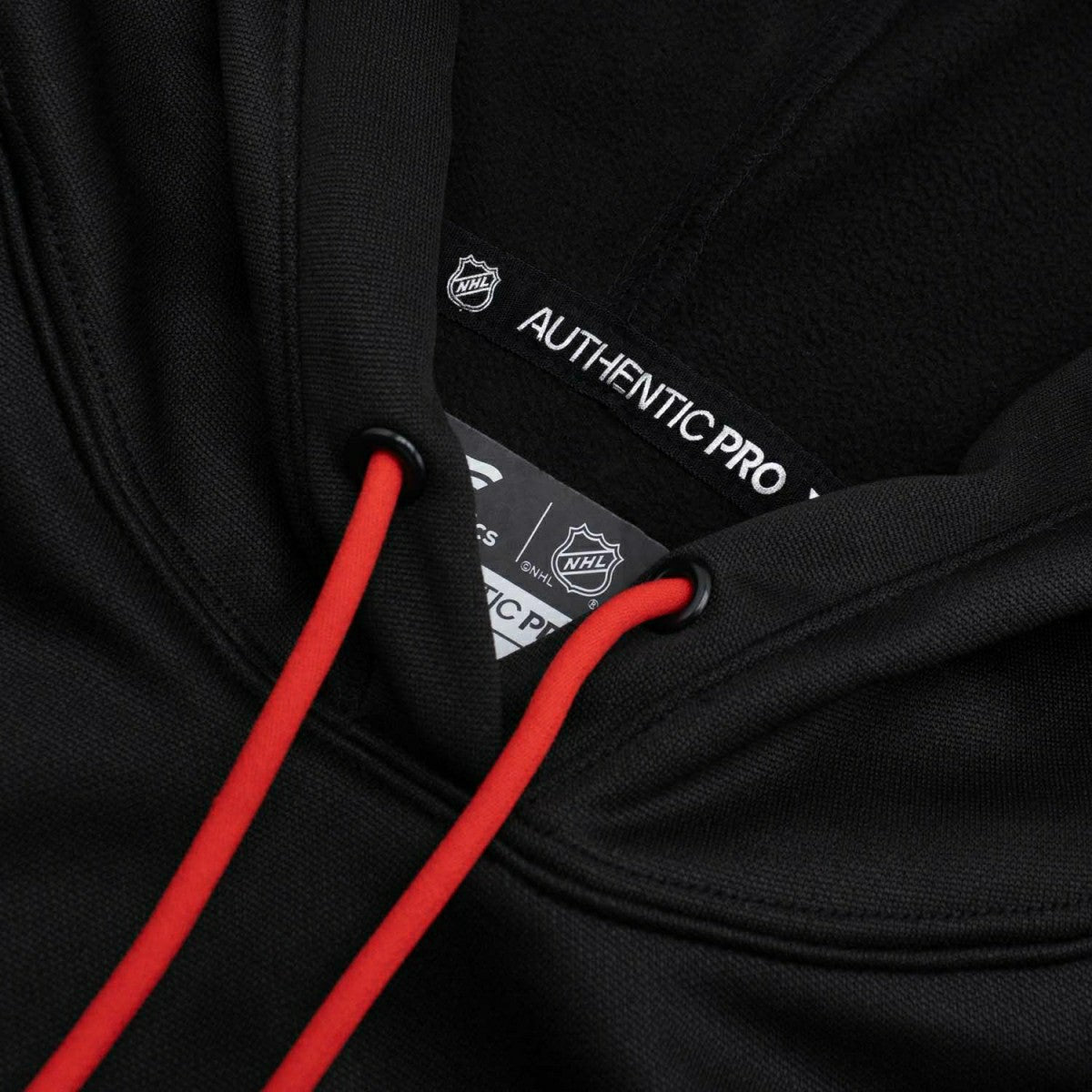 Chicago Blackhawks 2024/25 Authentic Pro Rink Tech NHL Hoodie Black - Taass Online
