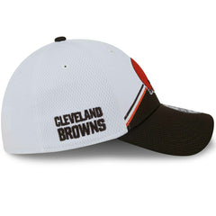 Cleveland Browns On Field 2023 NFL Sideline New Era 39THIRTY Flex Cap White - Taass for sale