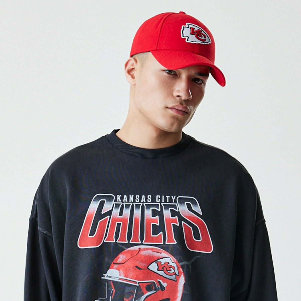 Kansas City Chiefs Washed Oversized NFL Crew Neck Sweater Black - Taass discount