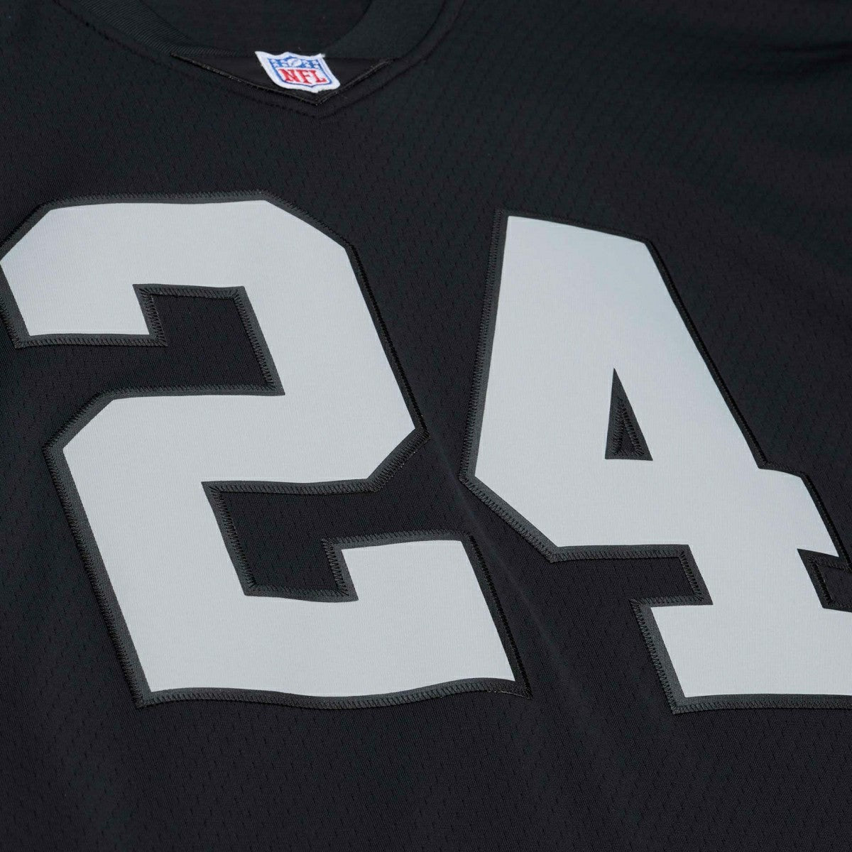 Marshawn Lynch #24 Oakland Raiders 2017 Legacy Throwback NFL Jersey Black - Taass US
