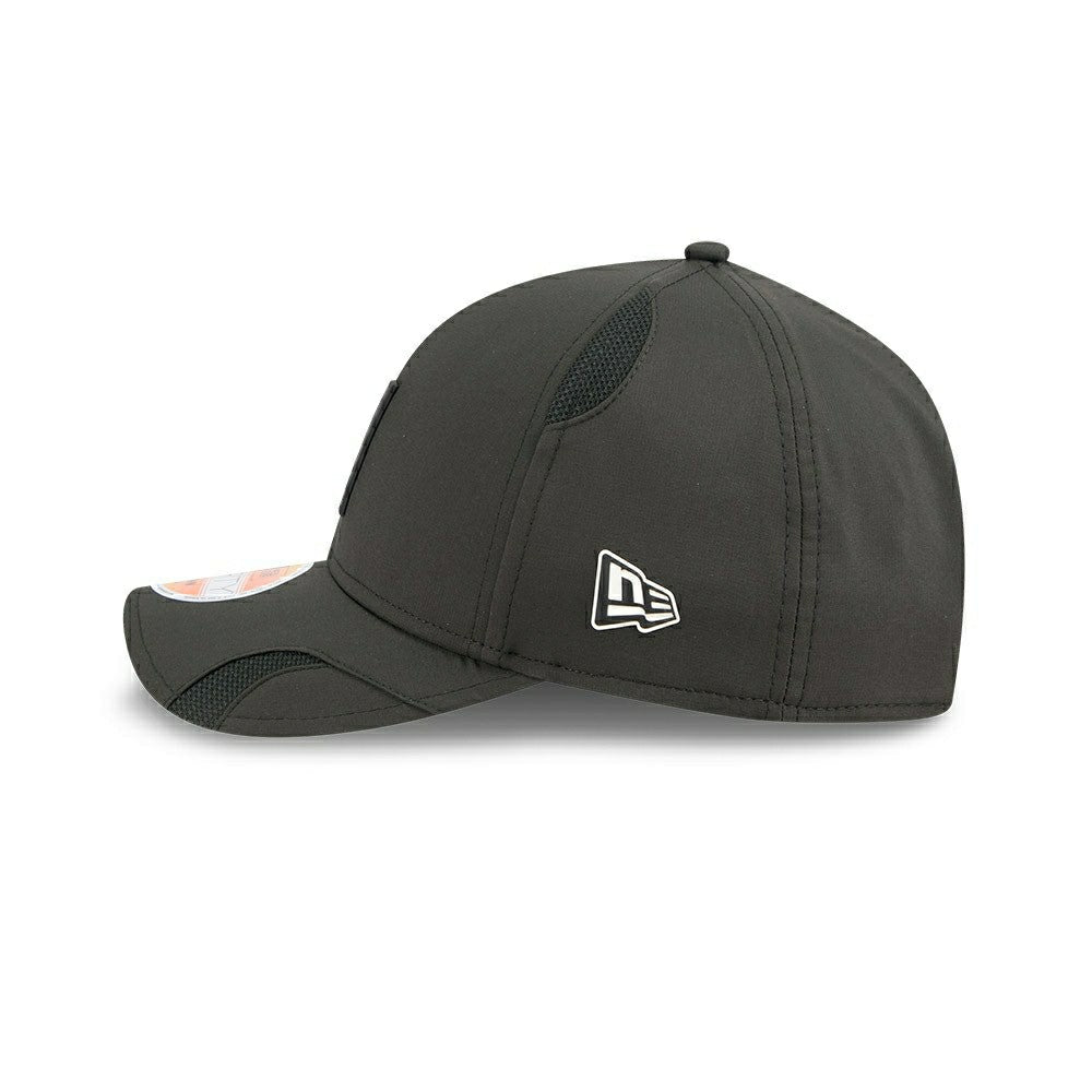 Las Vegas Raiders 2025 NFL On-Field Sideline 9FORTY M-Crown Cap Black - Taass sale