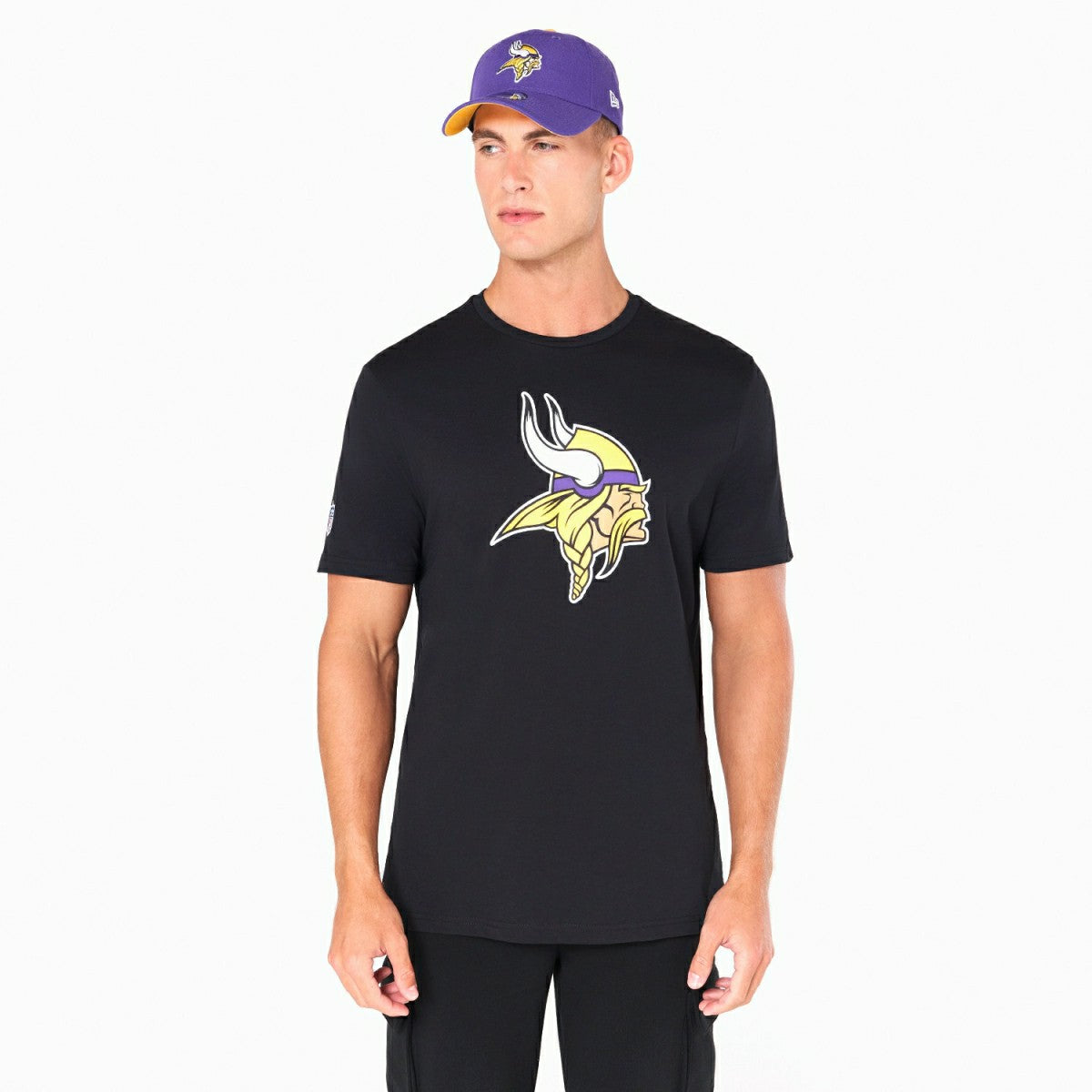 Minnesota Vikings Team Logo Football NFL T-Shirt Black - Taass US