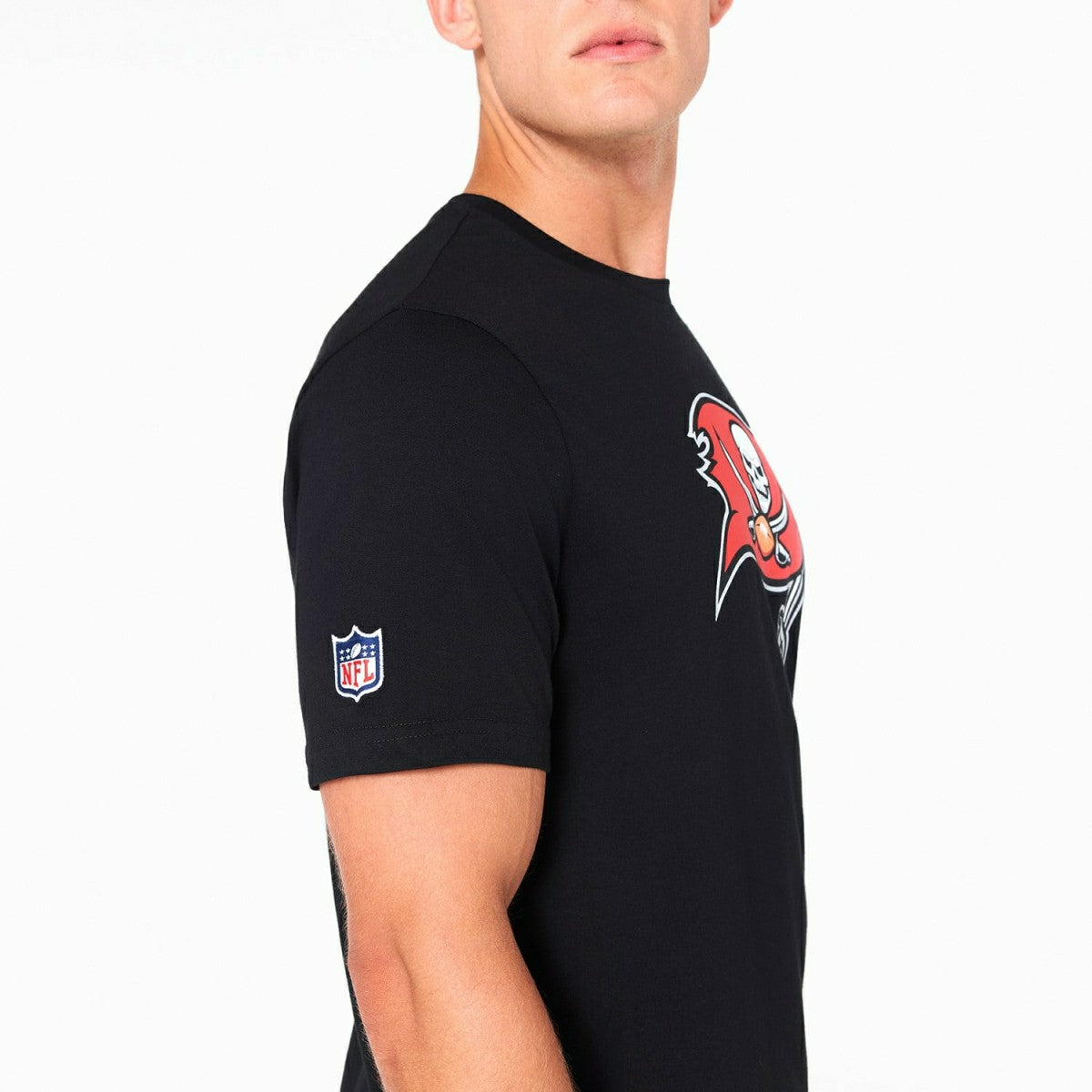 Tampa Bay Buccaneers Team Logo Football NFL T-Shirt Black - Taass sale