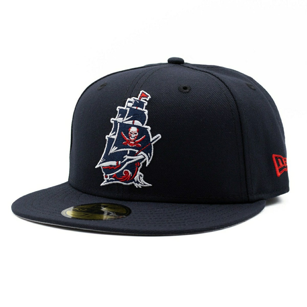 Tampa Bay Buccaneers Alternate Logo New Era 59FIFTY Fitted NFL Cap Navy - Taass on sale