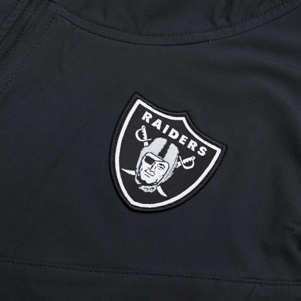 Las Vegas Raiders On-Field 2022 NFL Sideline Nike Lightweight Player Jacket - Taass outlet